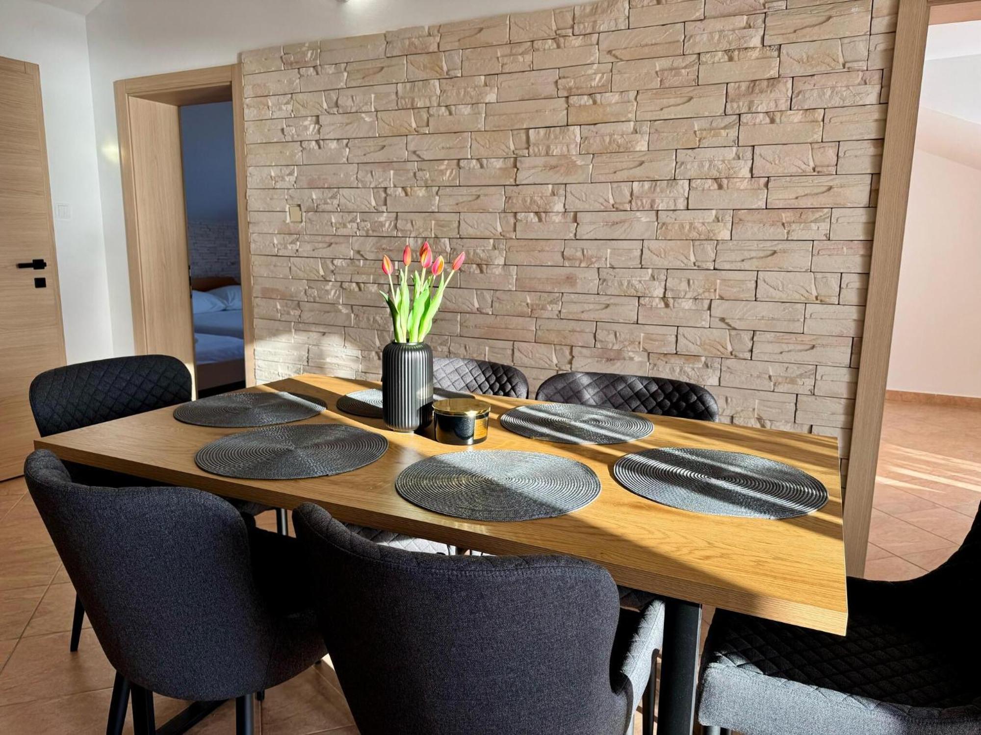 Apartments Franko ปอฟเลียนา ภายนอก รูปภาพ