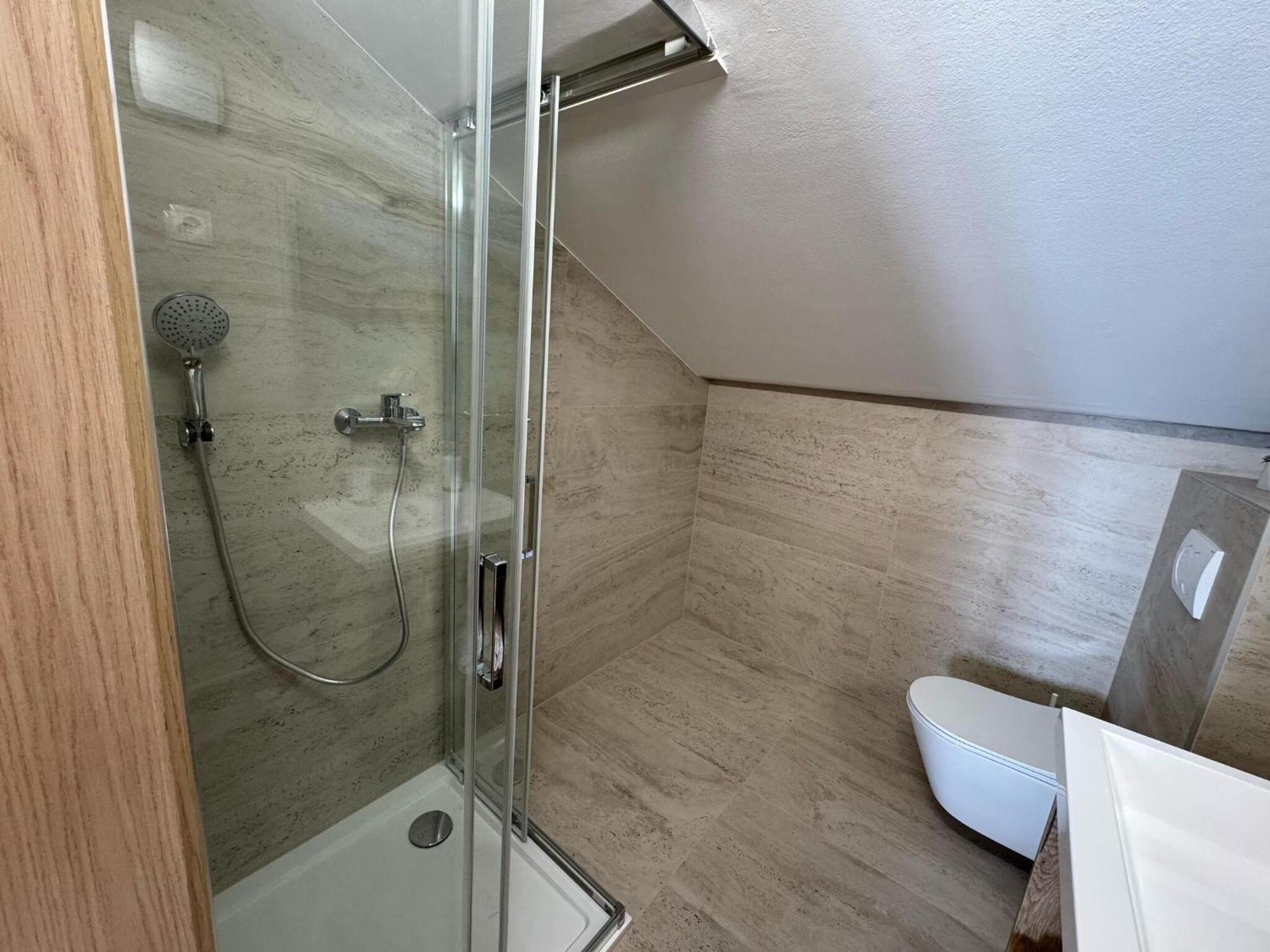 Apartments Franko ปอฟเลียนา ภายนอก รูปภาพ