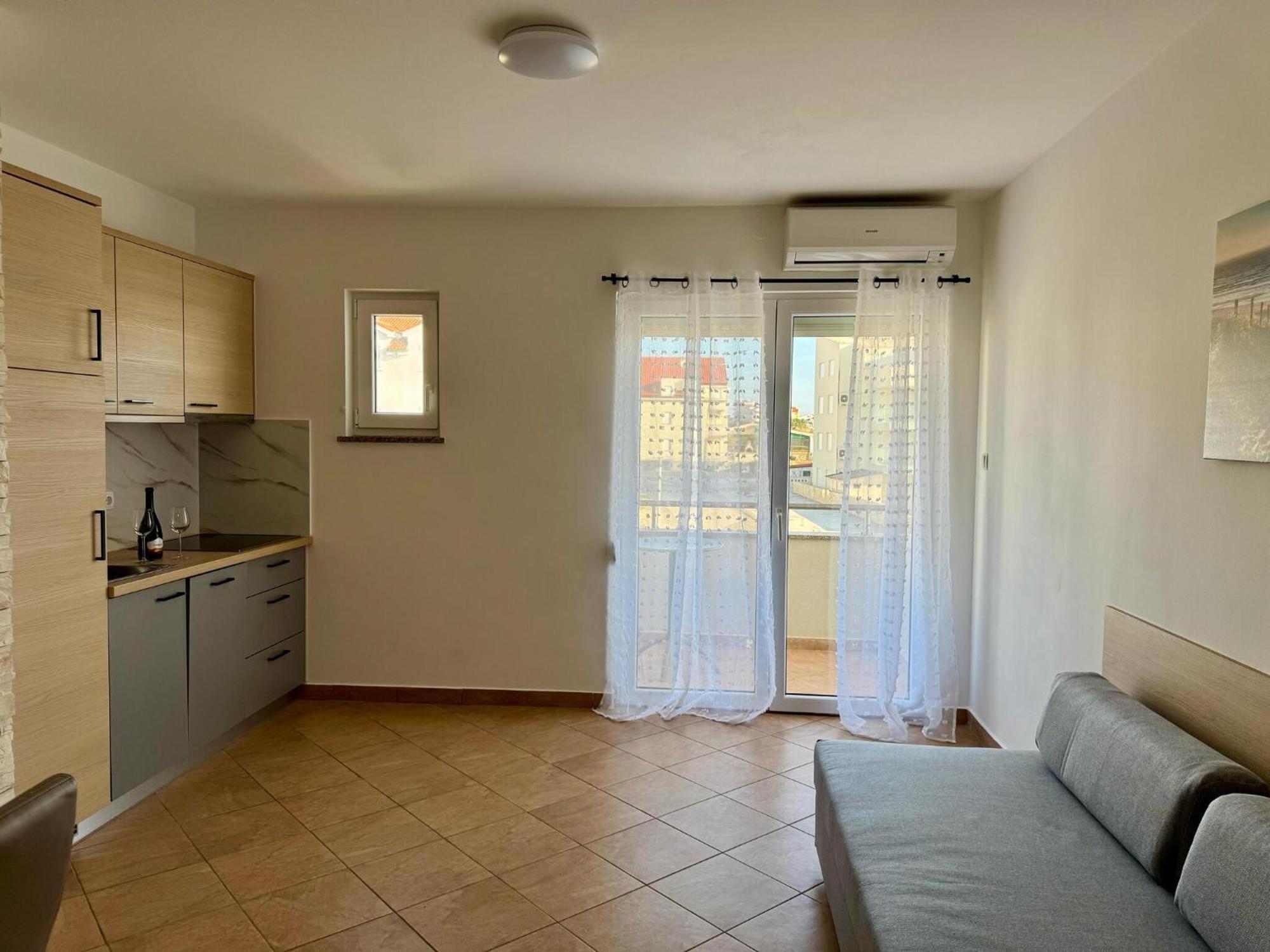 Apartments Franko ปอฟเลียนา ภายนอก รูปภาพ